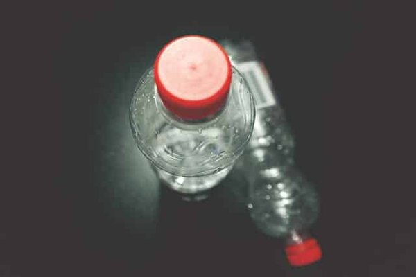 Quels sont les avantages des fontaines à boire publiques pour réduire les bouteilles en plastique ?